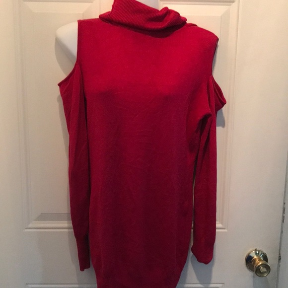 Cold shoulder turtleneck New York and co - Picture 1 of 3